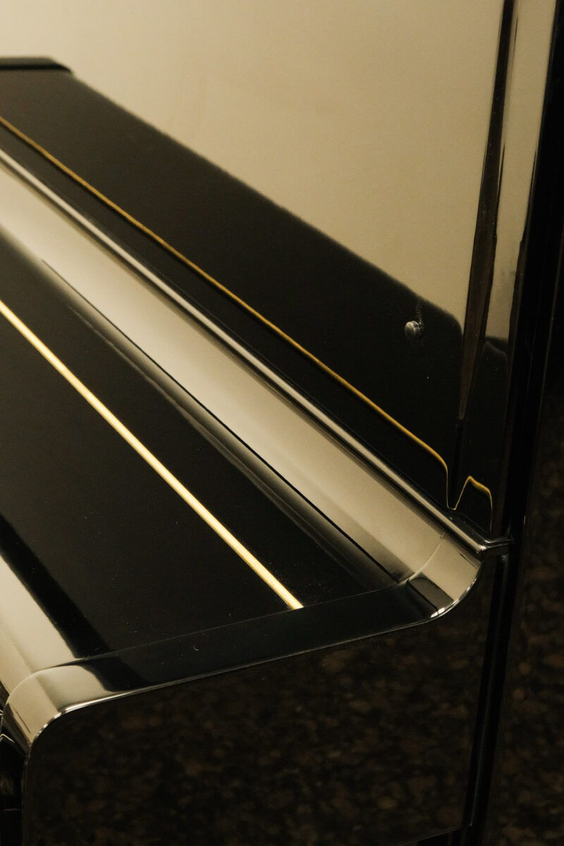 Piano Yamaha U1H coating